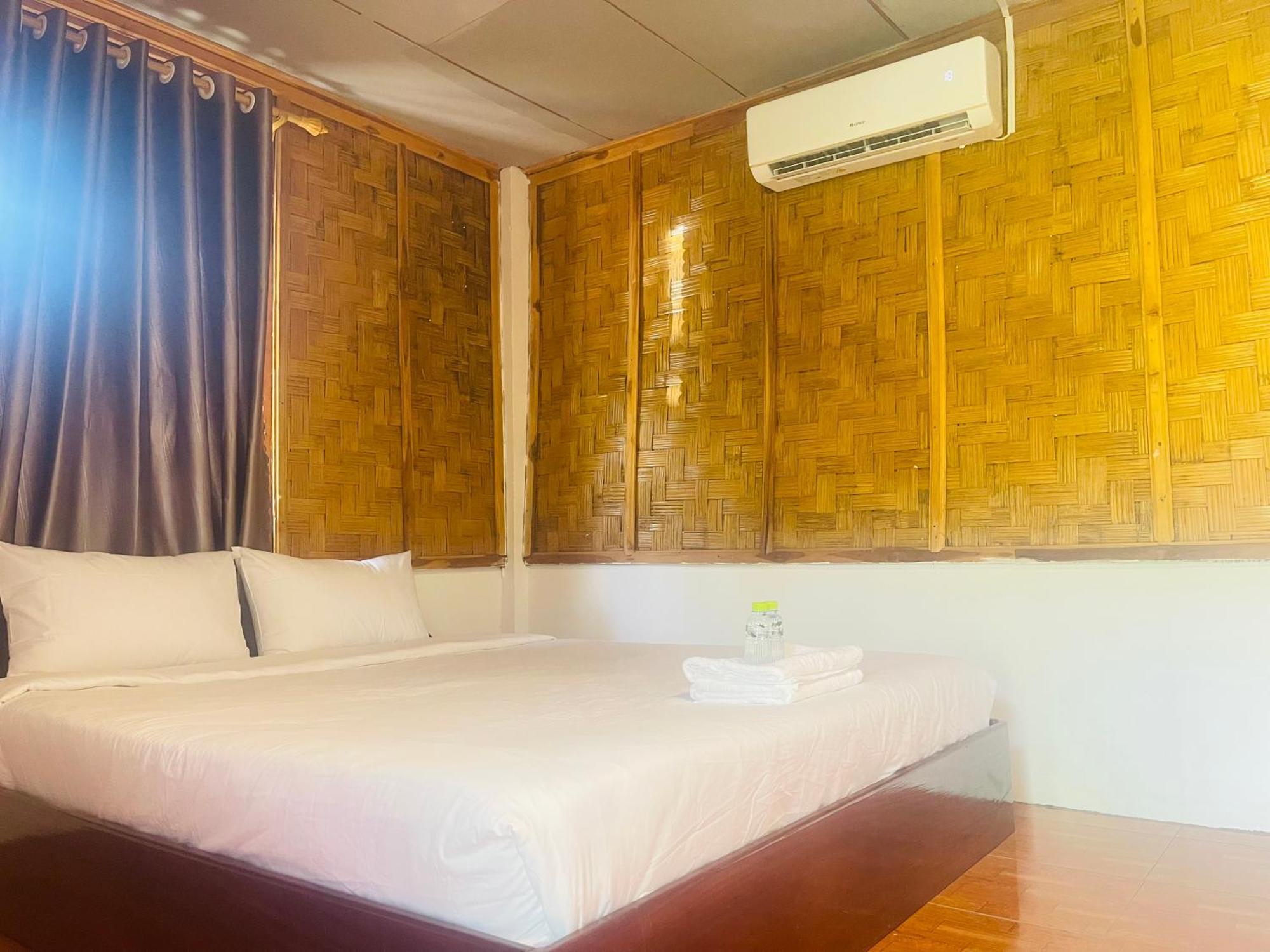 Nong Khiaw Ing Ing Mountain View Bed & Breakfast ภายนอก รูปภาพ