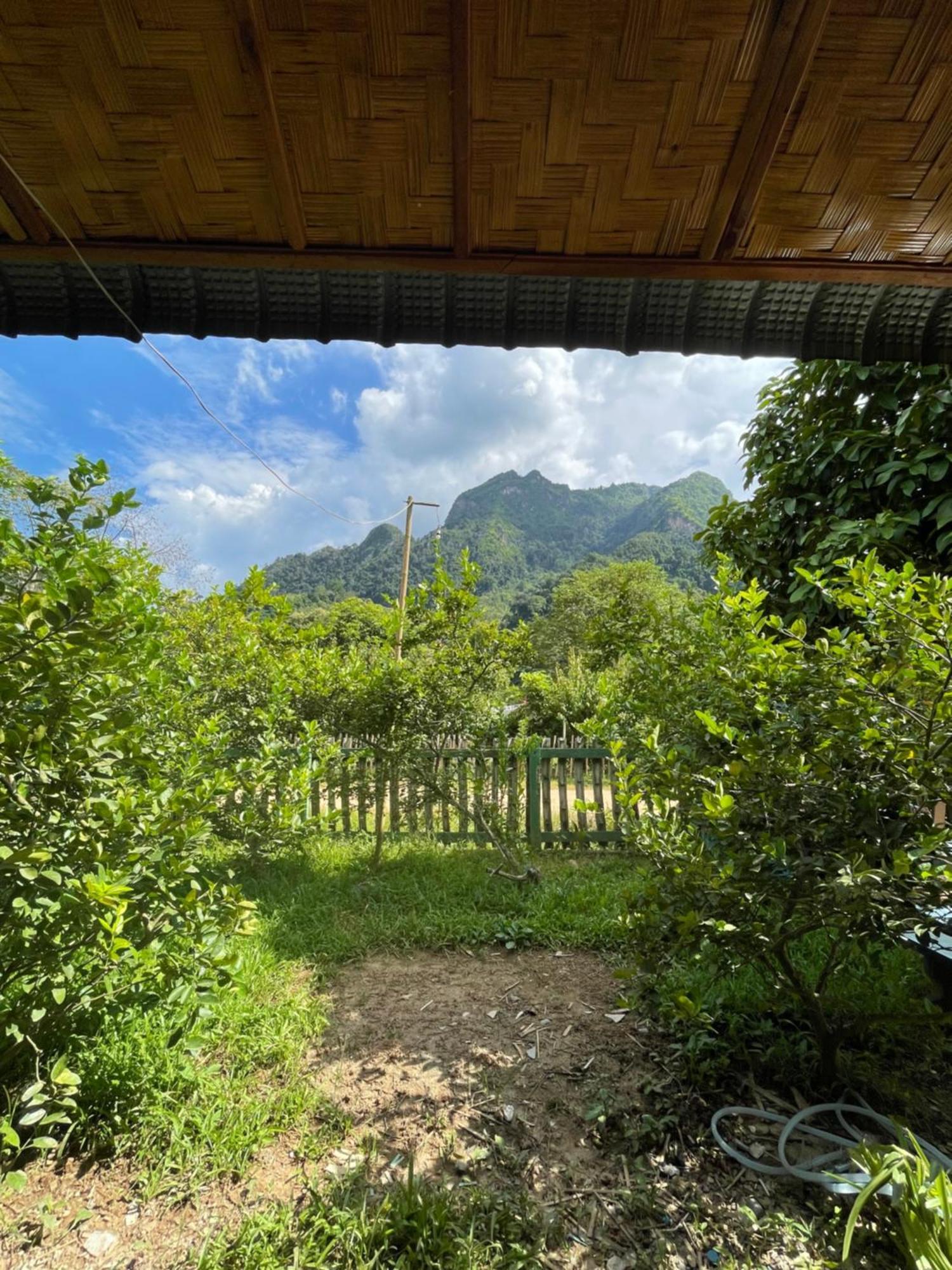 Nong Khiaw Ing Ing Mountain View Bed & Breakfast ภายนอก รูปภาพ